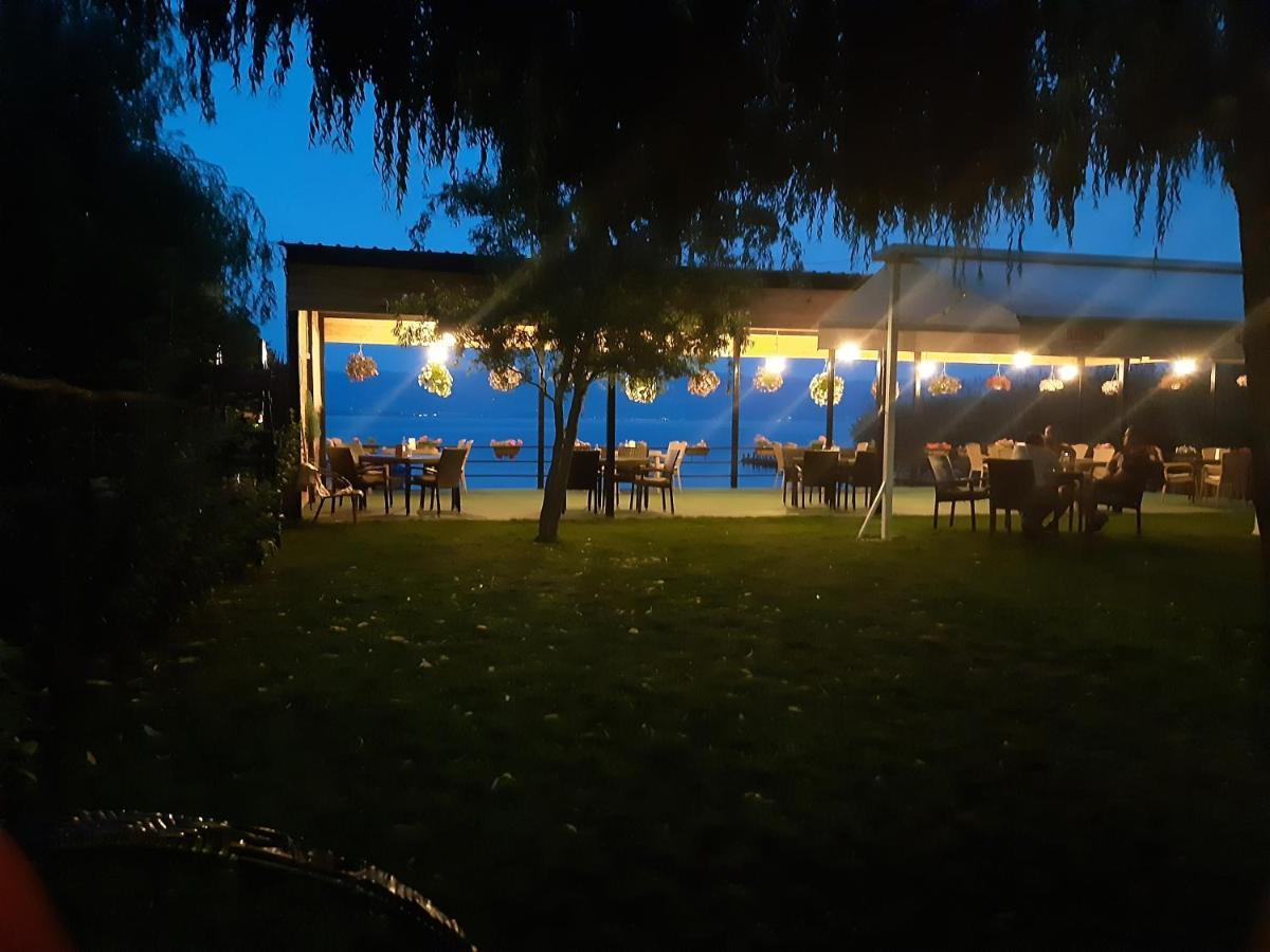 Galija Hotel Struga Bagian luar foto