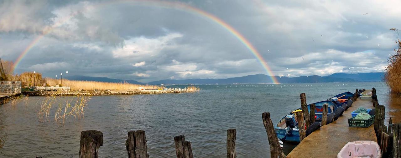 Galija Hotel Struga Bagian luar foto